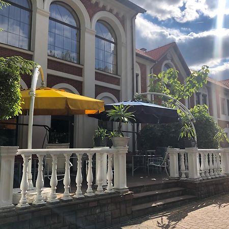 Hotel Zameczek Радомско Екстериор снимка