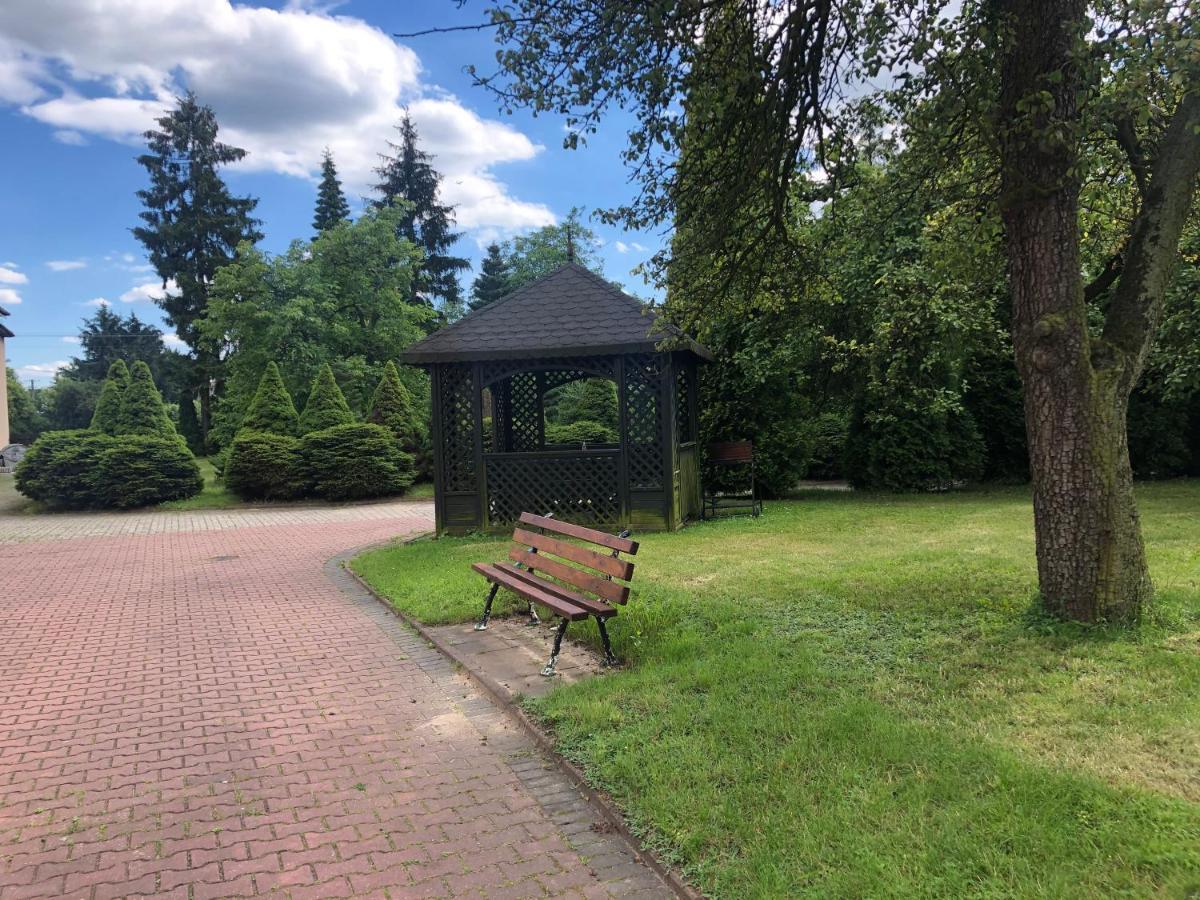 Hotel Zameczek Радомско Екстериор снимка
