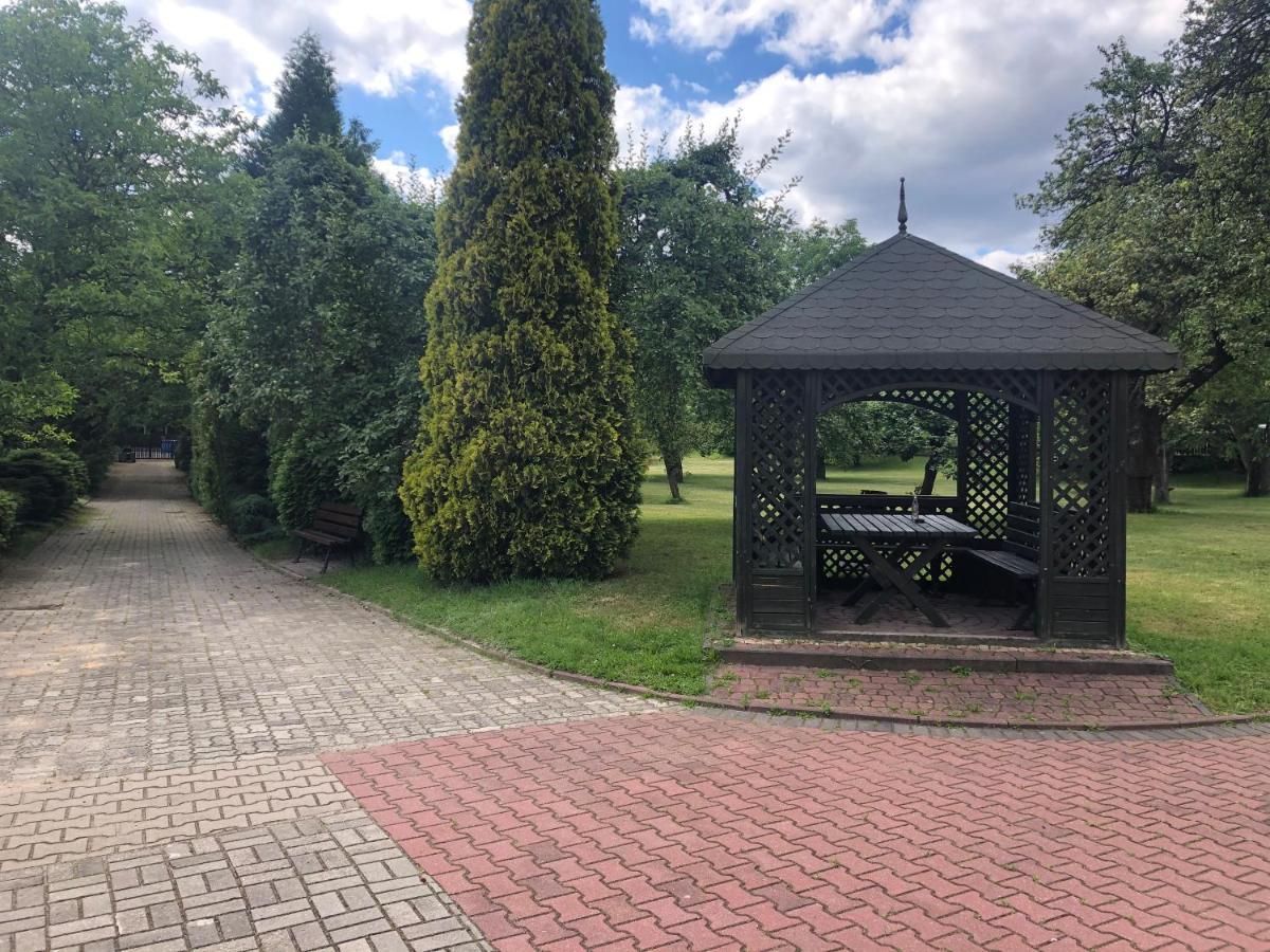 Hotel Zameczek Радомско Екстериор снимка